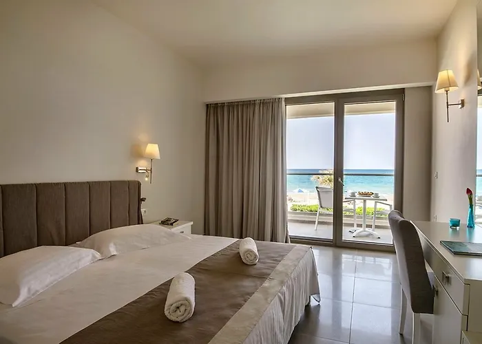 Iperion Apartahotel 4*